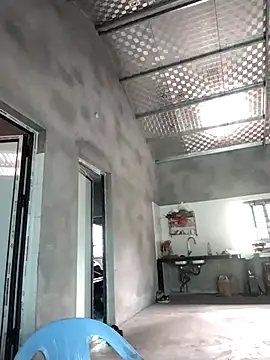 Lilinn  online show from April 11, 7:45 am