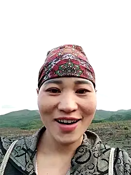 Lilinn  online show from March 17, 10:30 am