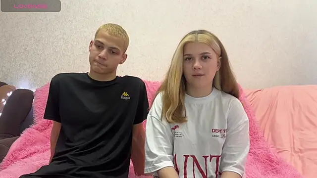 mirel couple online show from June 29, 3:12 pm