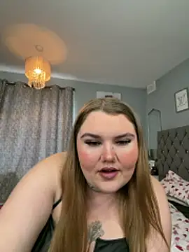 BeeMay22 online show from April 12, 3:59 pm