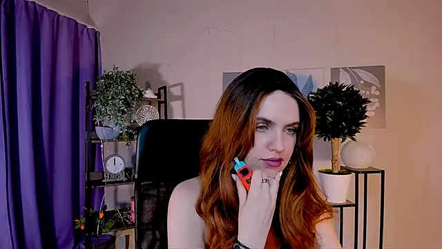 AliceSmite online show from May 17, 1:54 pm