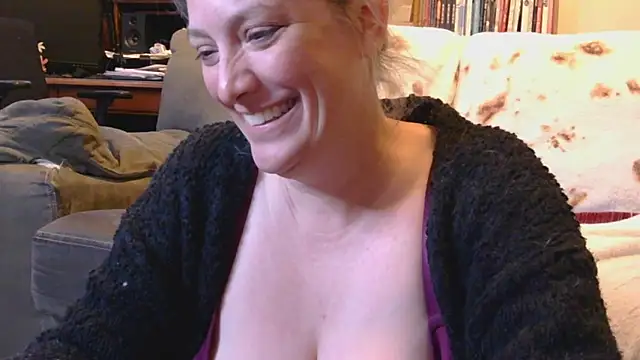 MistyMountains96 online show from March 10, 10:58 pm