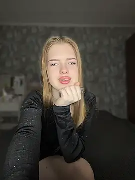 KayShaw online show from April 10, 5:24 am