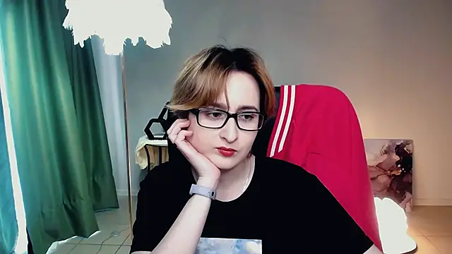 LixeLuna online show from June 1, 6:26 am