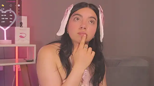 Im Elaris online show from March 31, 3:23 pm