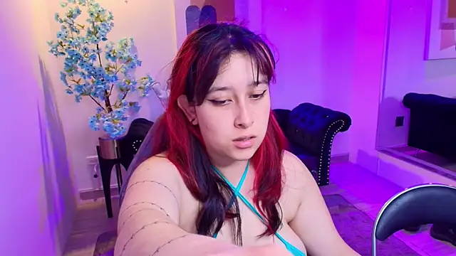 TarlyWho online show from April 22, 11:29 am