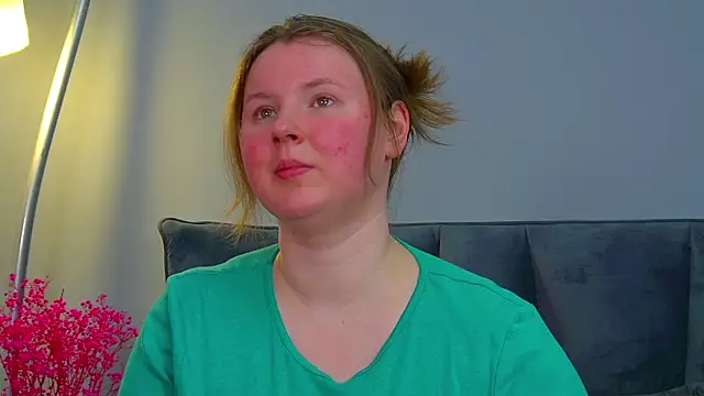 MelodyMoores online show from April 24, 6:27 am