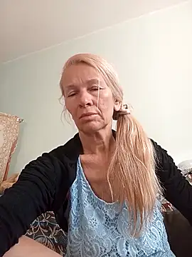 ViktoriaSexi1 online show from April 21, 4:52 am