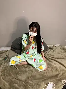 runa3800 online show from April 18, 3:47 pm