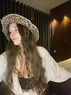 KristieKitty online show from March 23, 11:11 pm