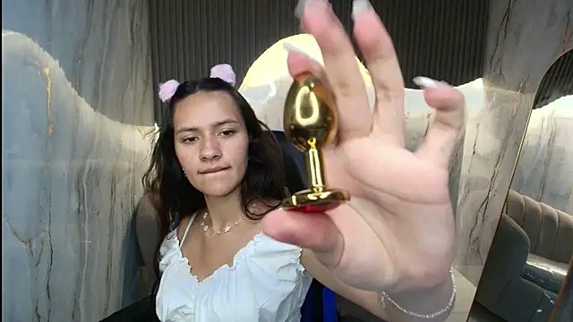 candy sky r online show from April 1, 3:07 am