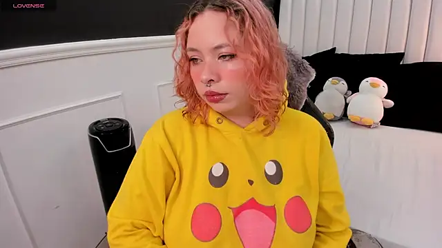 lil la skye online show from March 26, 12:18 pm