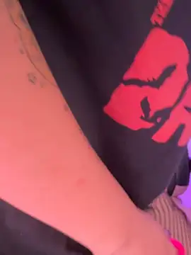 reicos  online show from April 6, 7:37 pm