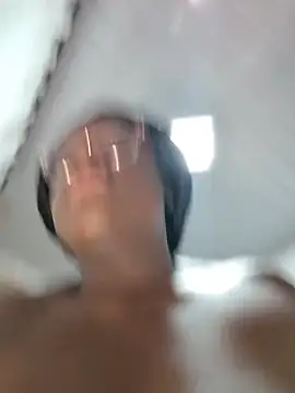 YourLiaa  online show from March 31, 5:40 am