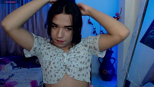 Candyy doll   online show from March 9, 8:17 am