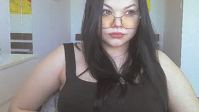 vvikkiii online show from March 5, 1:29 pm