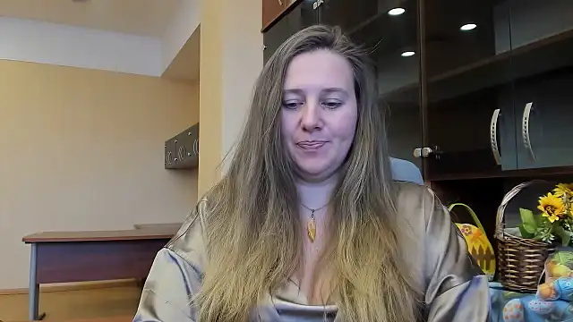 Nionelly online show from April 6, 11:00 am