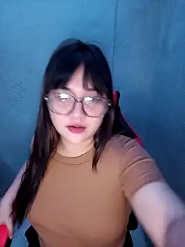 mabyhot16 online show from April 16, 8:30 pm