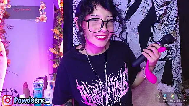 LeePowder online show from March 31, 2:11 am