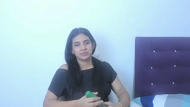 madelinesquirt online show from March 29, 7:24 pm