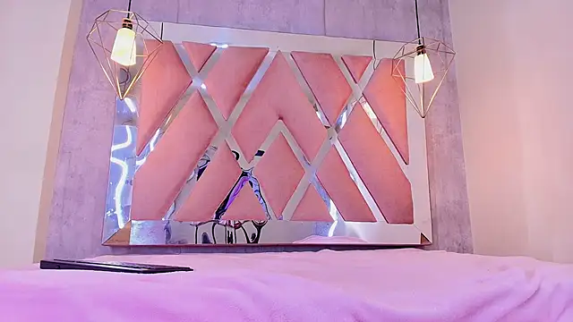 luci lane  online show from April 11, 7:45 am