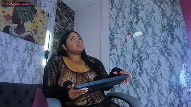 Emily Levis online show from March 10, 5:50 pm