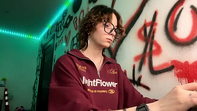 Hellawaisner online show from March 6, 6:14 pm