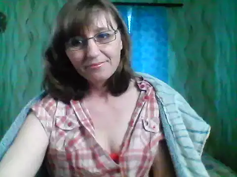 Alisaprice077 online show from April 9, 8:31 am
