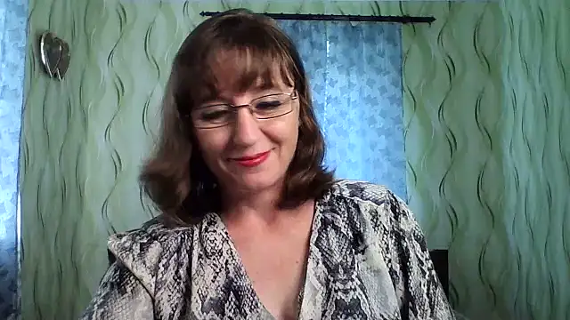 Alisaprice077 online show from July 5, 10:10 am