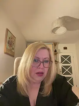 JanieLight53 online show from April 29, 6:02 pm