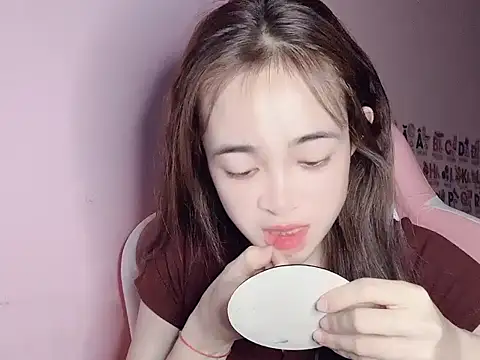 Odile068 online show from May 16, 10:09 pm