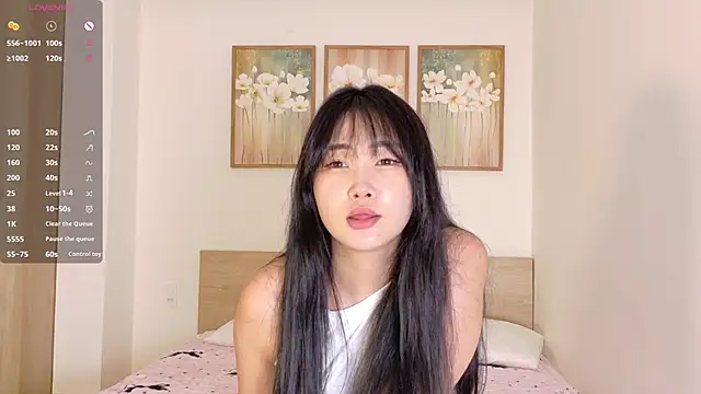 pinkyblooom online show from April 21, 9:05 am