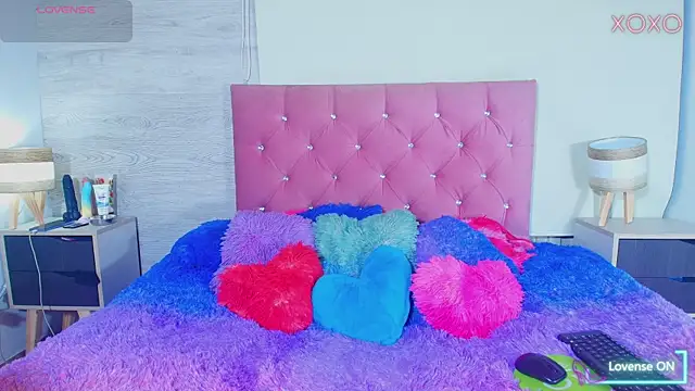 Sary LittleSmiles online show from April 18, 4:04 am