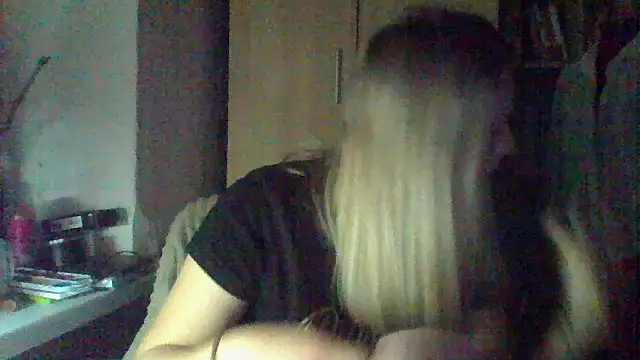 Mollie365 online show from April 15, 8:53 pm