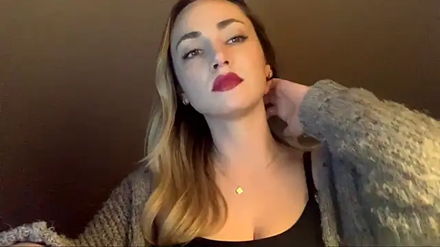 ScarlettSensitive online show from March 25, 9:39 pm