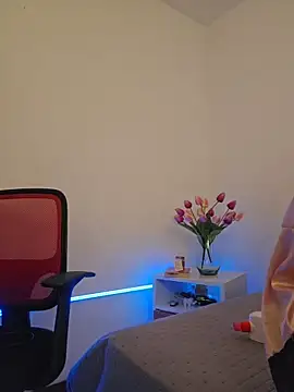 Victoria Evanss online show from March 27, 9:48 pm