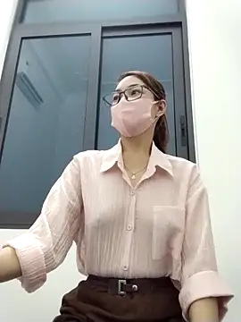 Mai phuong online show from April 1, 1:28 am