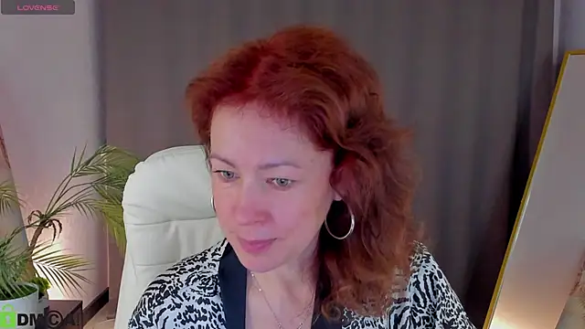 LeticiaRomano online show from April 15, 4:02 am