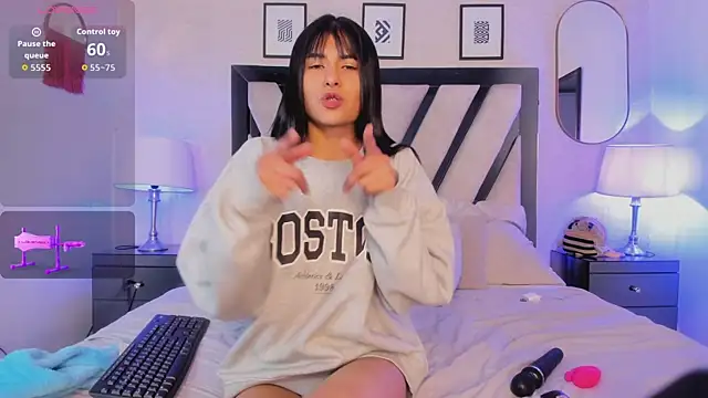 Violettaa Stone online show from April 18, 3:42 am