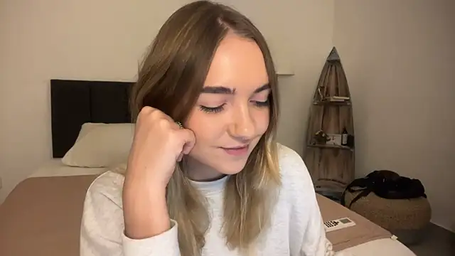 RoxyWet online show from April 2, 1:41 pm