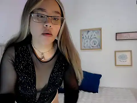 abril 0919 online show from March 13, 1:56 pm