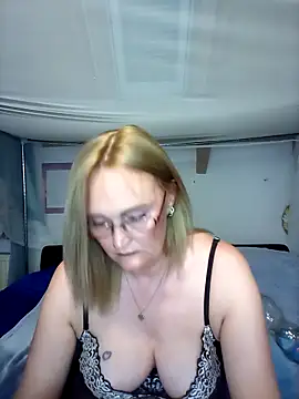 roxy 74 online show from April 13, 8:48 am