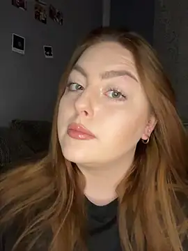 AureliaRosee online show from March 14, 5:47 pm