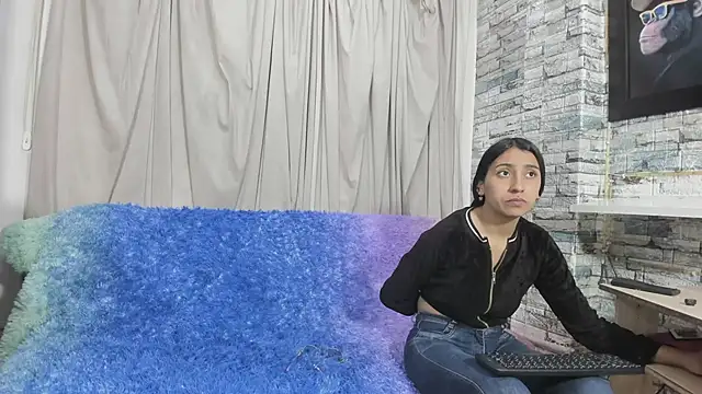 NoahAndBunny online show from May 11, 12:51 pm