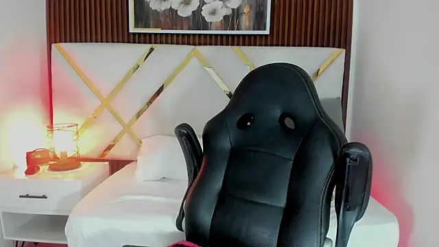 Sluttyysucker  online show from April 27, 8:28 pm