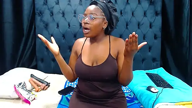 Dark Slim Thick online show from June 7, 2:35 pm