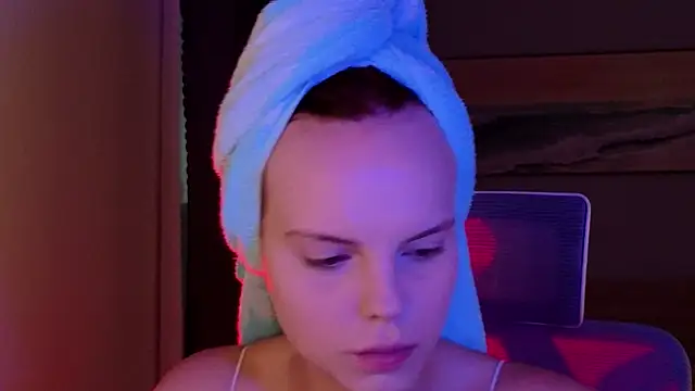 mollybossy online show from April 26, 12:19 am