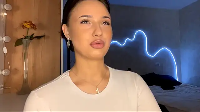 ChongSimmon online show from March 20, 1:05 pm