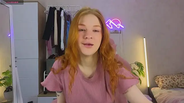 GoldenSunBunny online show from April 17, 8:27 am