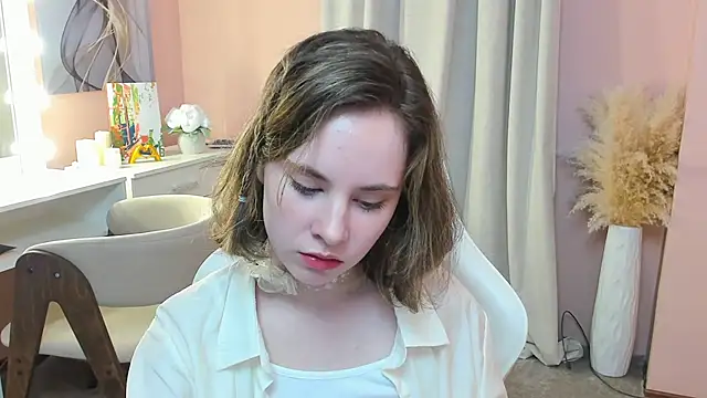 CrystaLeah online show from March 17, 2:21 pm